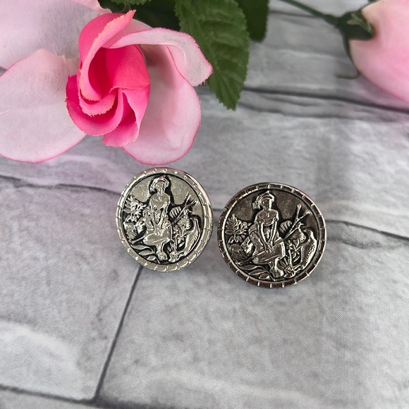 Vintage Hickok Round shaped silver toned cuff links - Picture 1 of 8